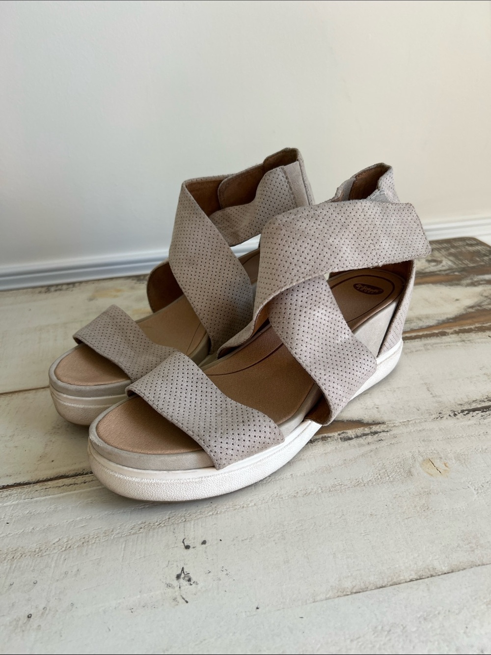 Dr. Scholl's Light Taupe Perforated Crisscross Wedge Sandals